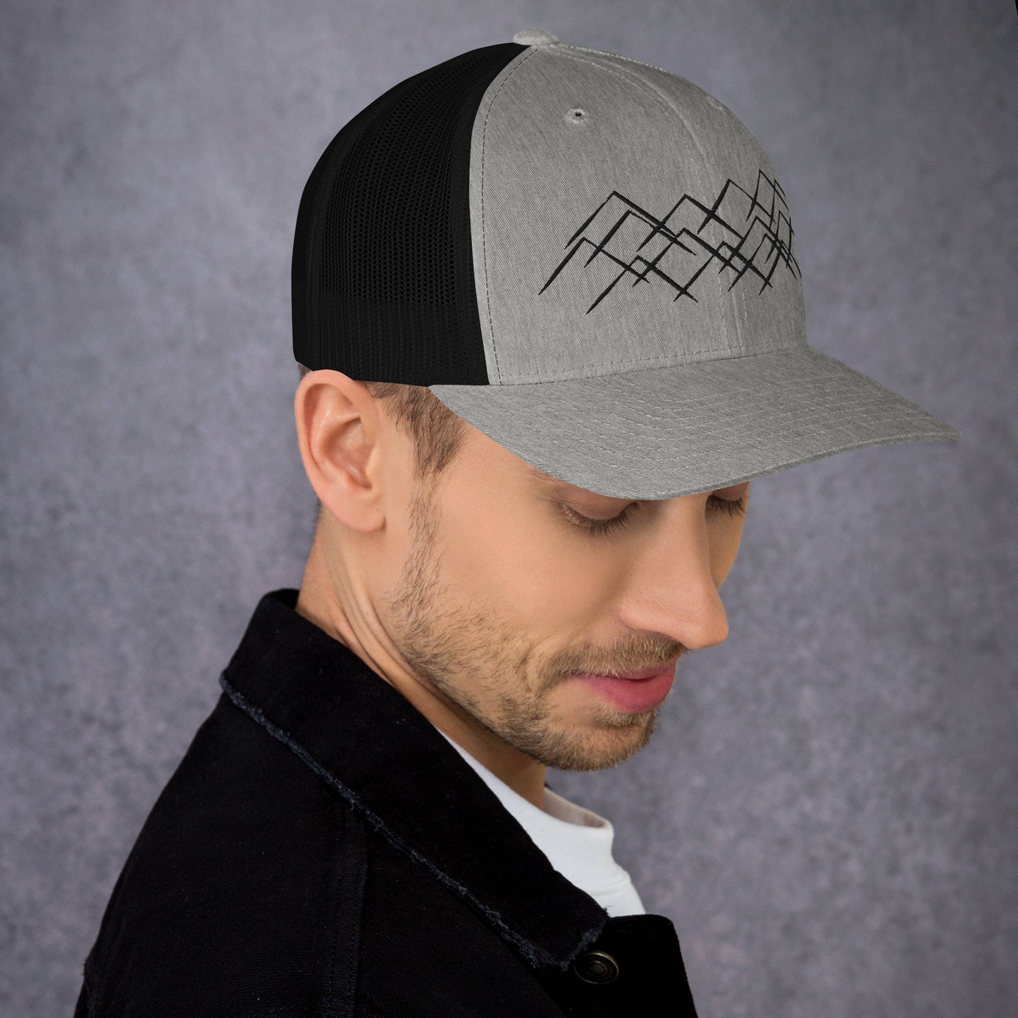 Casquette Heather/Black avec broderie Montagnes pour explorateurs.