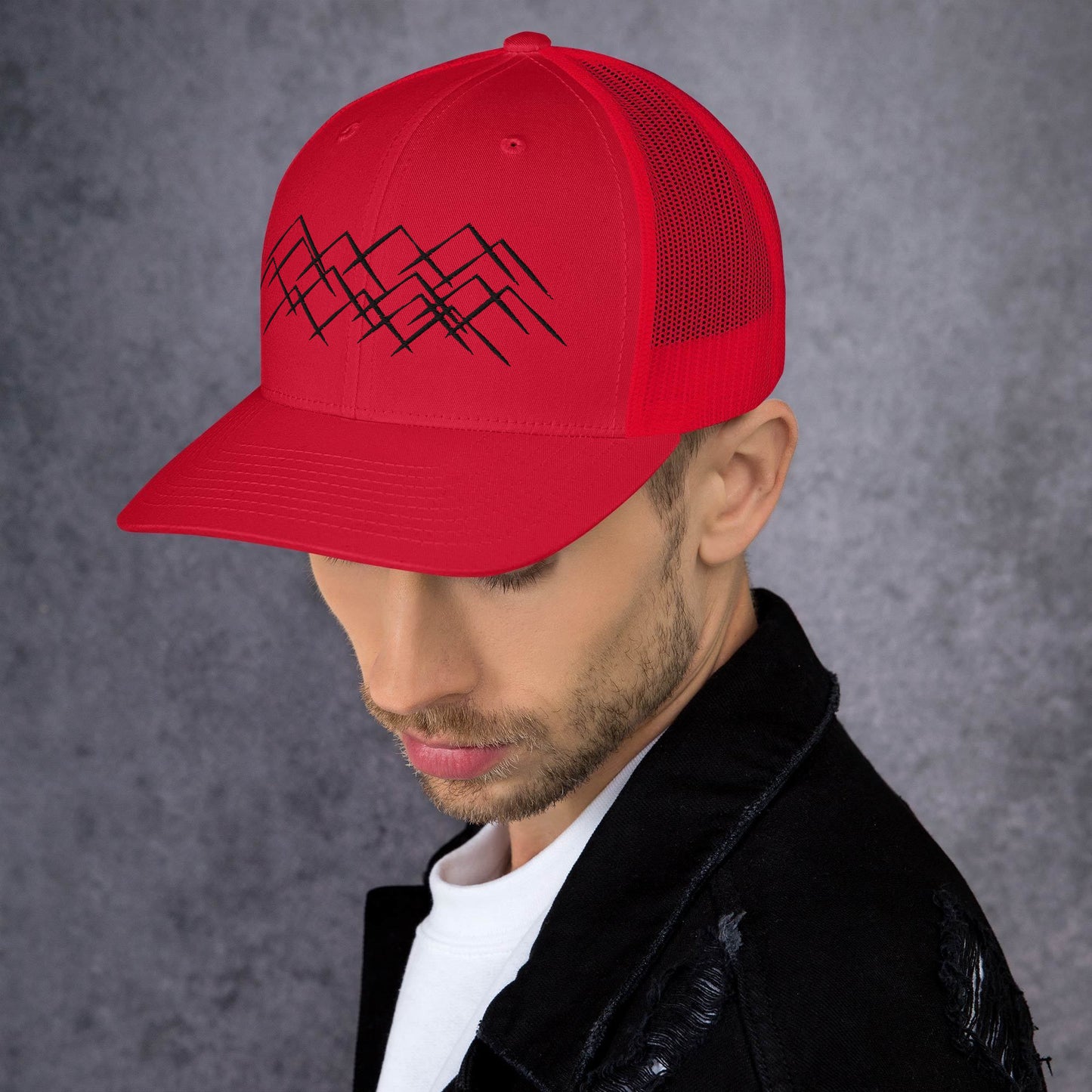 Accessoire outdoor rouge – Casquette Montagnes Minimalistes.