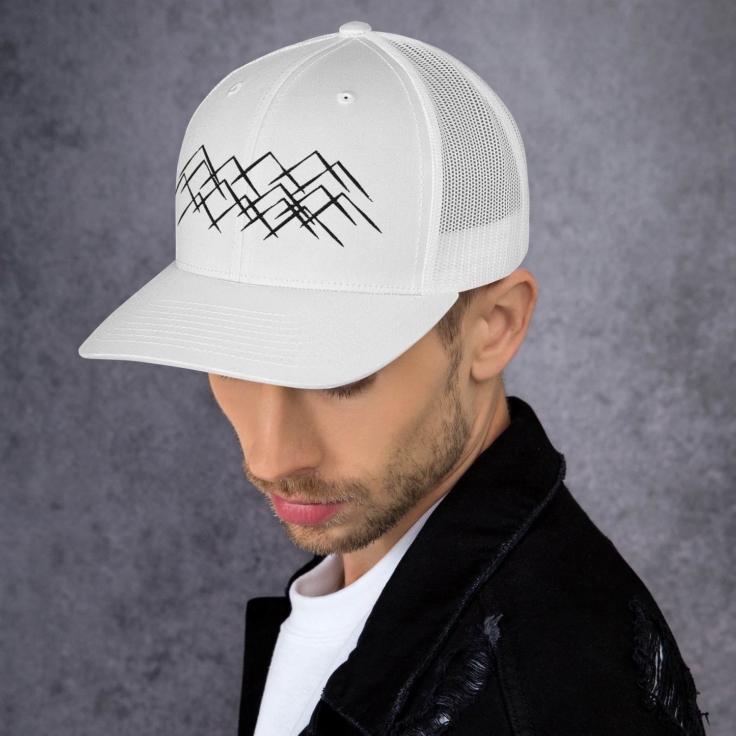 Accessoire nature blanc – Casquette brodée Montagnes pour traileurs.