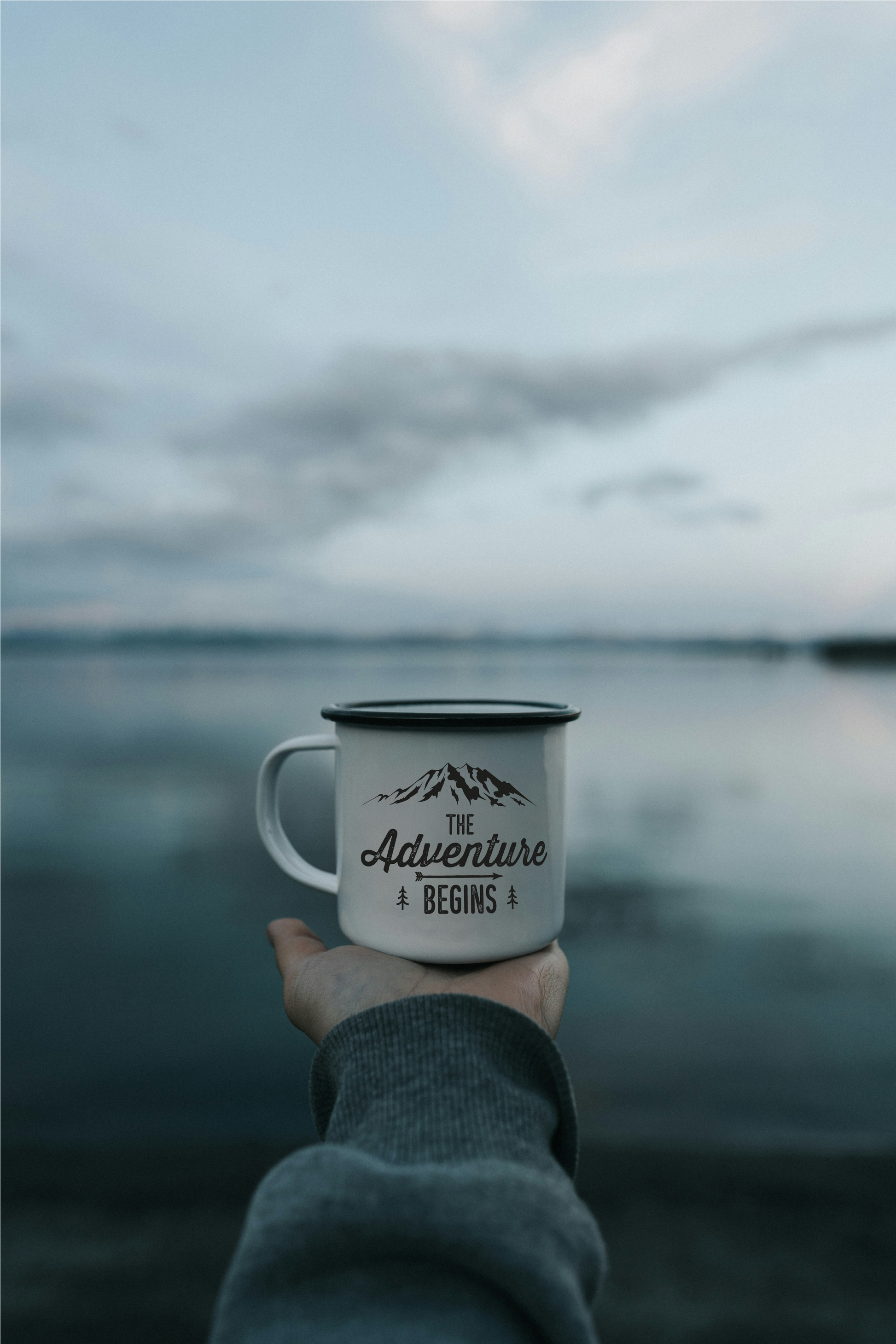 Mug Métal Émaillé 300ml Aventure et Montagne - Vue de Face