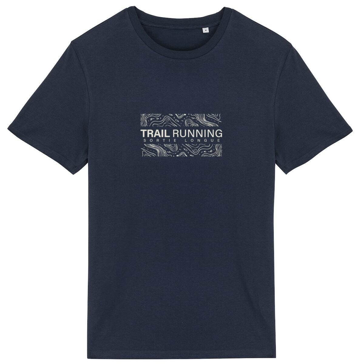 T-shirt Sortie Longue bleu marine, vue de face, design « Trail Running » entouré de fragments topo, courbes de niveau visibles; t-shirt unisexe.
