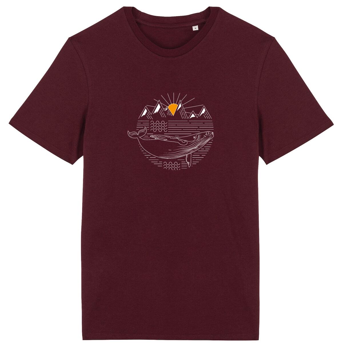 T-shirt Sortie Longue bordeaux, vue de face, motif océan et montagnes, baleine à bosse imprimée; pièce sobre pour quotidien.