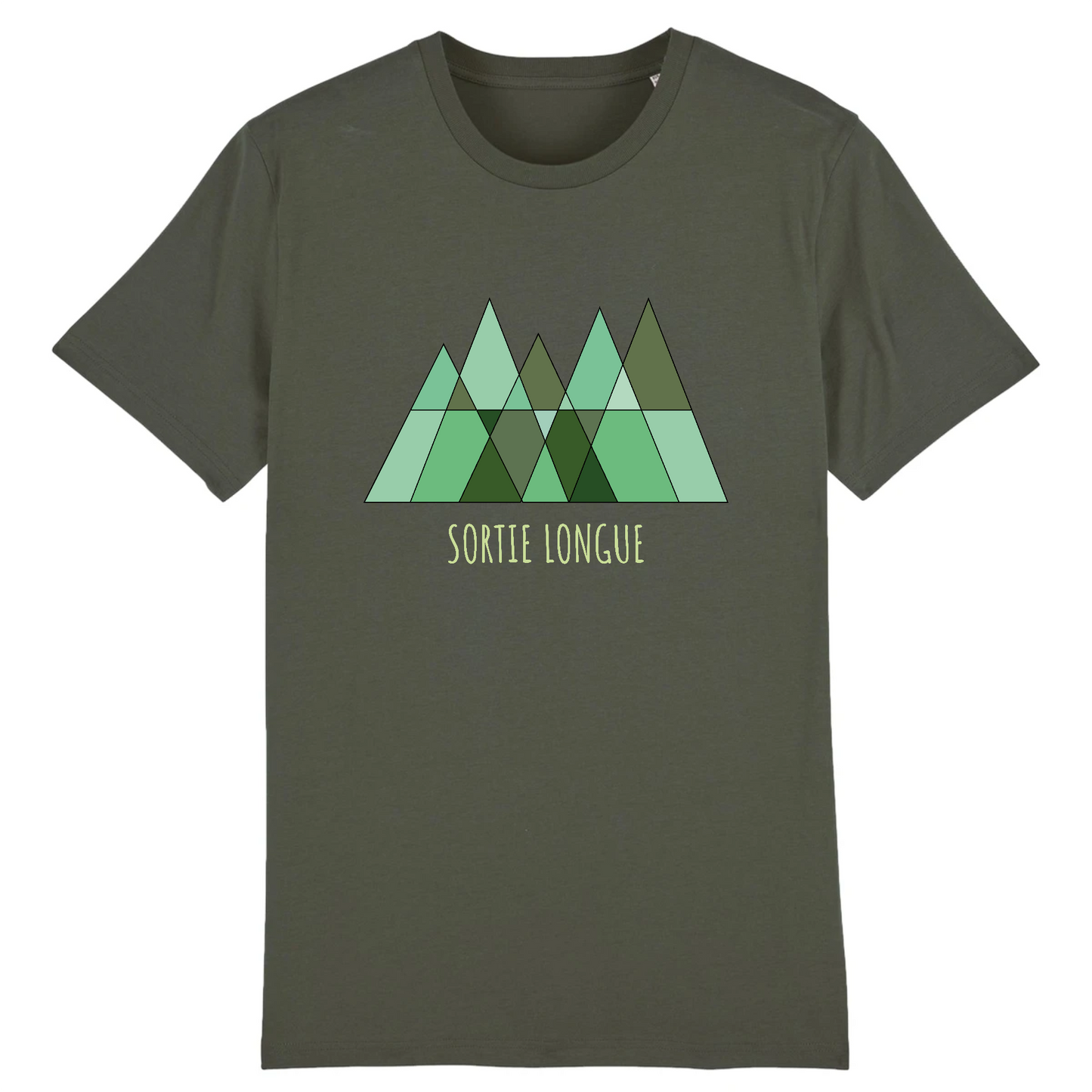 T-shirt unisexe Sortie Longue kaki, vue de face, impression logo triangles verts et texte Sortie Longue, motif forêt/sommets, tenue outdoor simple pour sentier et déplacements.