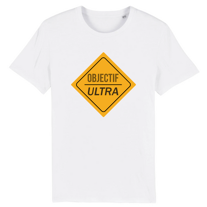 T-shirt unisexe Sortie Longue blanc, vue de face, impression « Objectif Ultra » dans un losange jaune, design balise/panneau, style sobre pour sentier et montagne.