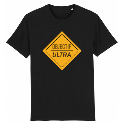 T-shirt unisexe Sortie Longue noir, vue de face, losange jaune « Objectif Ultra » imprimé, contraste fort, motif signalétique de parcours pour ultra-trail, trail running et marche.